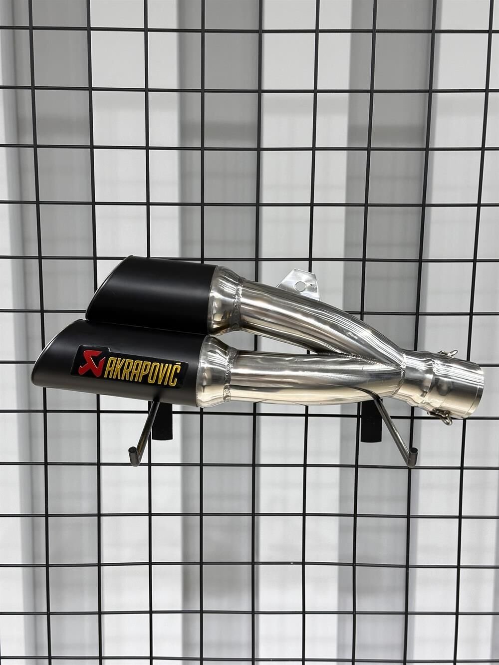 Akrapovic Silver Double Tip Motosiklet Performans Egzozu