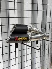 Akrapovic Silver Double Tip Motosiklet Performans Egzozu
